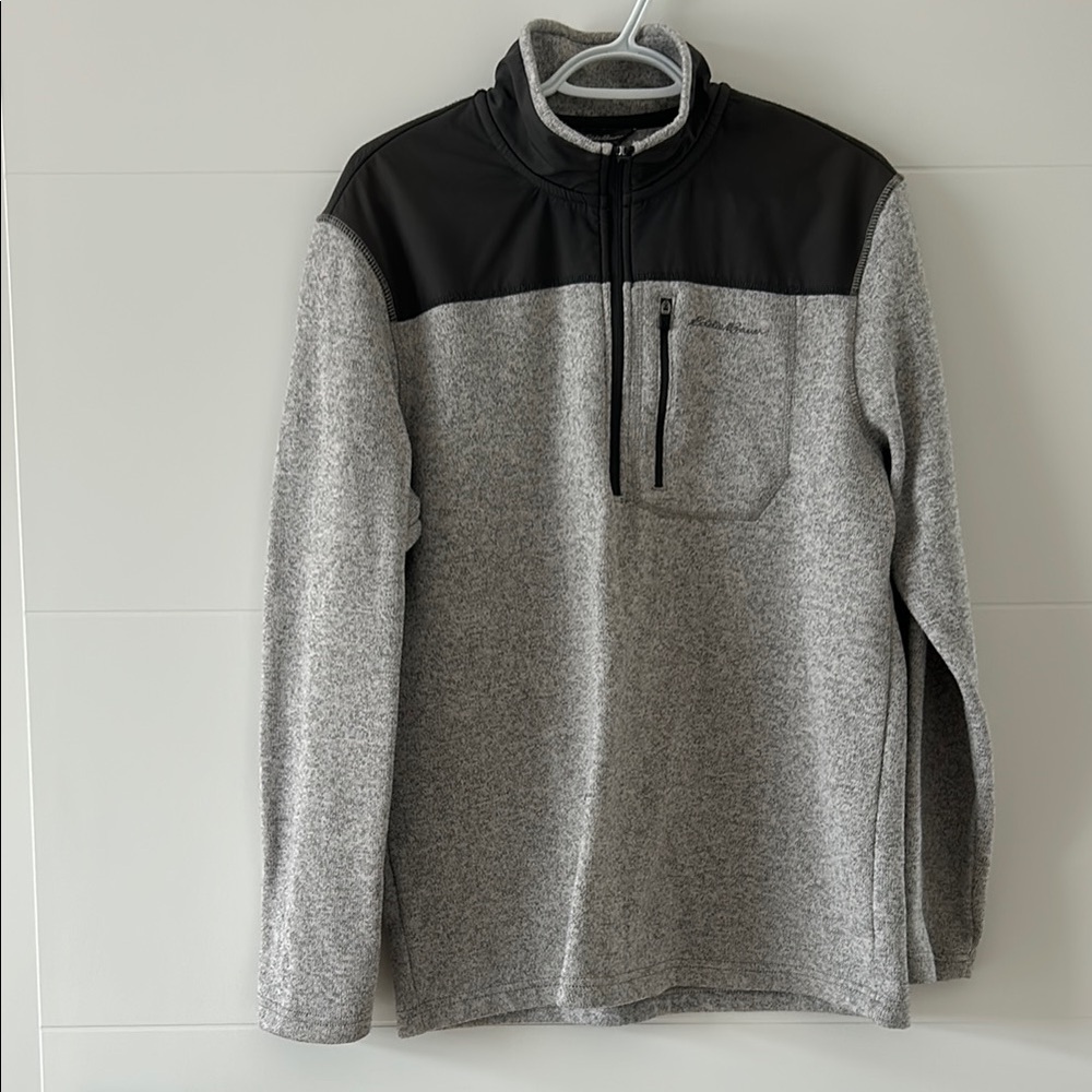 Eddie Bauer Men's Gray and Black Sweater